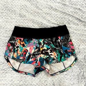 COPY - lululemon  2.5 inch speed up shorts